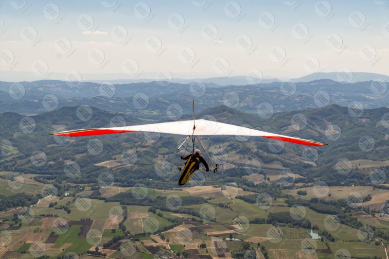 park Monte Cucco hang glider sport fly view landscape sky hills mountains  Eugubino - Altochiascio