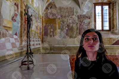 montefalco Convento di San Fortunato Tiberio D'Assisi Cappella delle rose paintings art woman girl