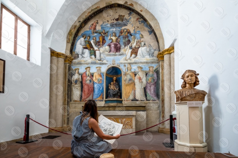 Cappella di San Severo Chiesa di San Severo Raffaello Perugino affresco arte donna  Perugia