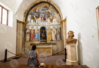 perugia Cappella di San Severo Chiesa di San Severo Raffaello Perugino affresco arte donna
