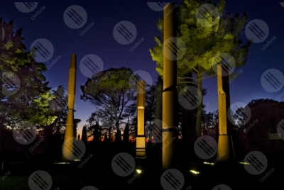 todi Beverly Pepper The Todi coloums art columns trees